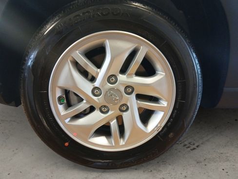 New 2026 Hyundai Venue SE image 14