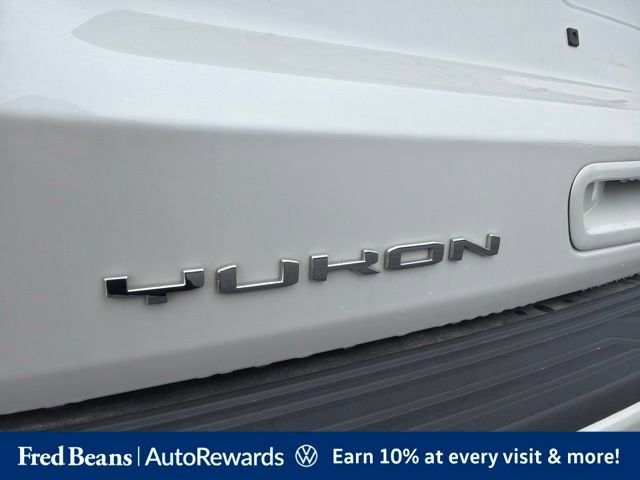 Used 2023 GMC Yukon XL Denali Ultimate AWD/4WD image 11