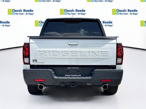 Certified 2024 Honda Ridgeline Black Edition image 7