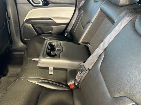 Used 2025 Jeep Compass Limited AWD/4WD image 17