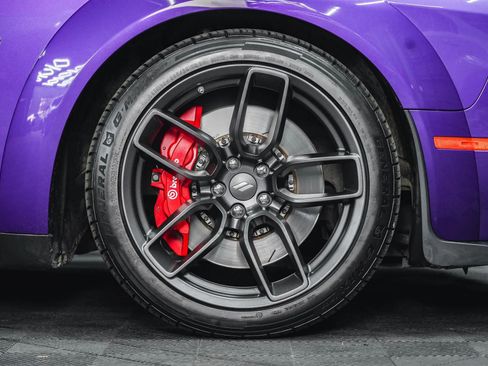 Used 2019 Dodge Challenger R/T Scat Pack RWD image 18