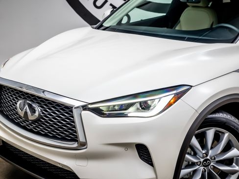 Used 2022 INFINITI QX50 Essential FWD image 18