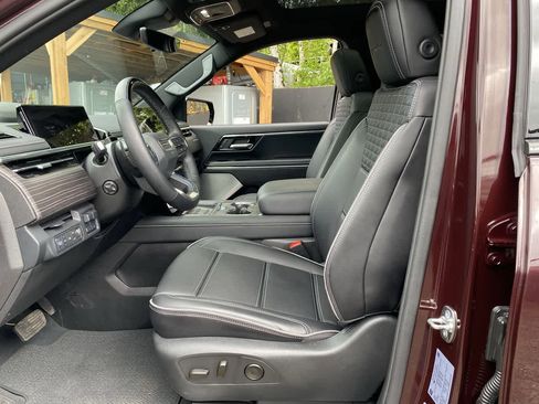 Used 2025 GMC Sierra EV Denali AWD/4WD image 13