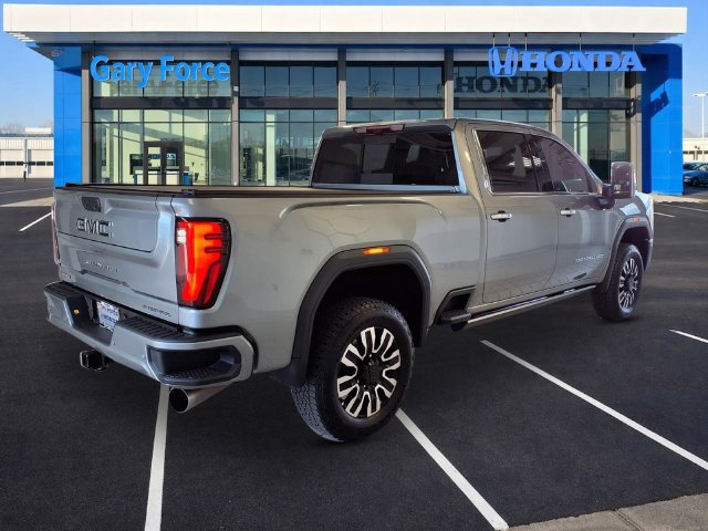 Used 2025 GMC Sierra 2500 Denali Ultimate AWD/4WD image 2