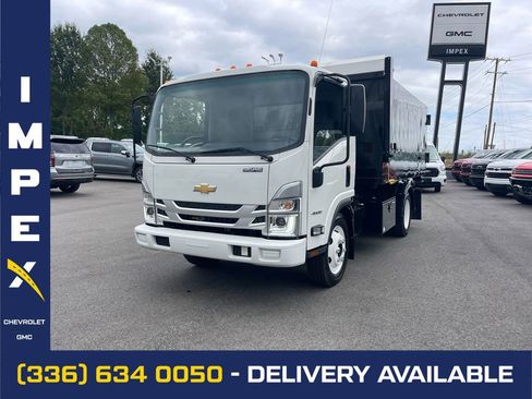 Used 2024 Chevrolet Low Cab Forward image 1