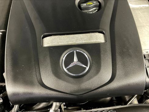 Used 2017 Mercedes-Benz C 300 4MATIC Sedan image 31