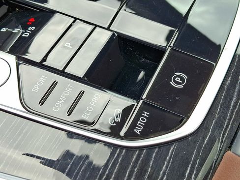 Certified 2024 BMW X5 xDrive40i w/ M Sport Package image 25