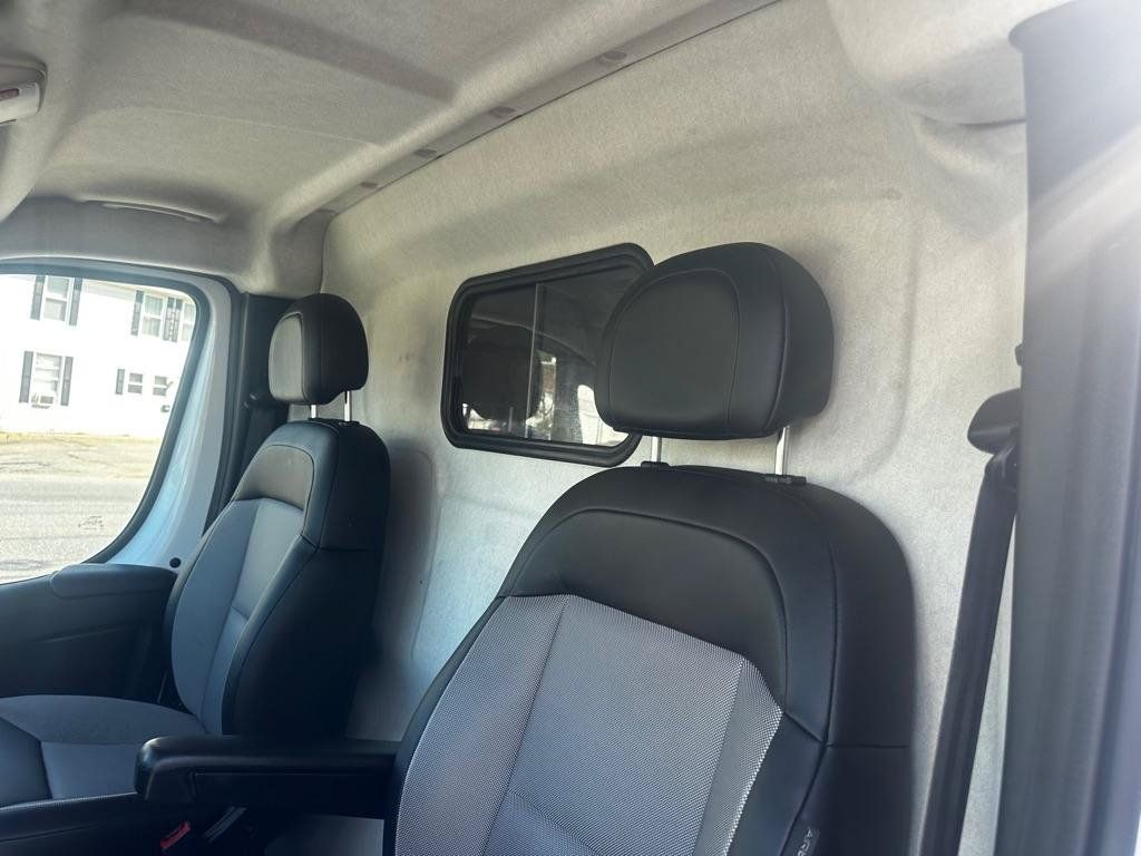 Used 2024 RAM ProMaster 2500 FWD image 13