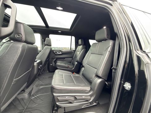Used 2024 Chevrolet Suburban RST w/ Luxury Package AWD/4WD image 25