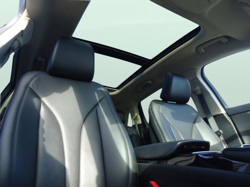 Used 2023 Lincoln Nautilus Reserve w/ Equipment Group 201A image 28