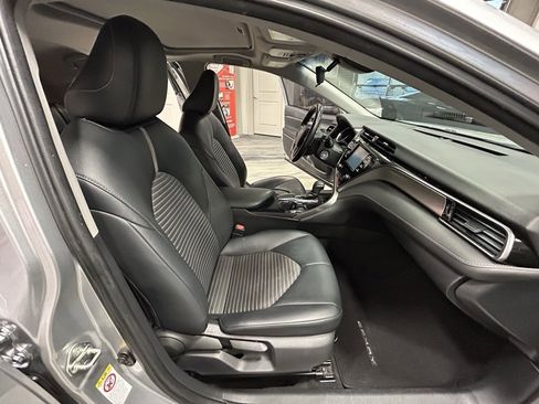 Used 2019 Toyota Camry SE image 37