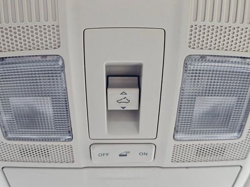 Used 2014 MAZDA MAZDA3 s Grand Touring image 18