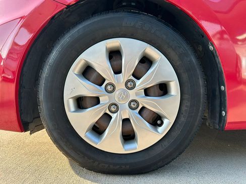 Used 2017 Hyundai Accent SE FWD image 25