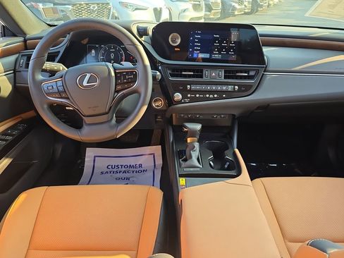 Used 2024 Lexus ES 350 w/ Premium Package image 13
