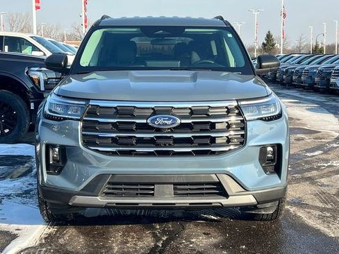 Used 2026 Ford Explorer Active w/ Active Comfort Package image 3