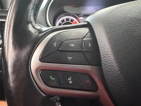 Used 2020 Jeep Cherokee Limited w/ Luxury Group AWD/4WD image 26