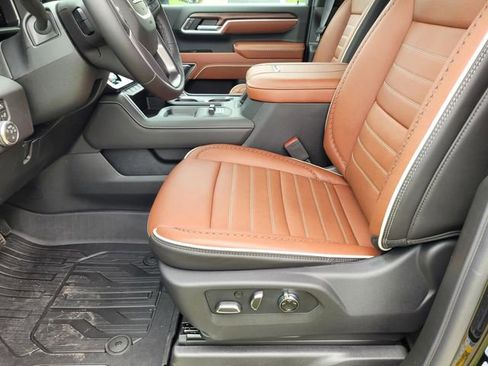 New 2026 GMC Sierra 3500 Denali Ultimate w/ LPO, Black Badging Package AWD/4WD image 19