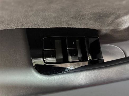 Used 2018 Tesla Model 3 Long Range image 28