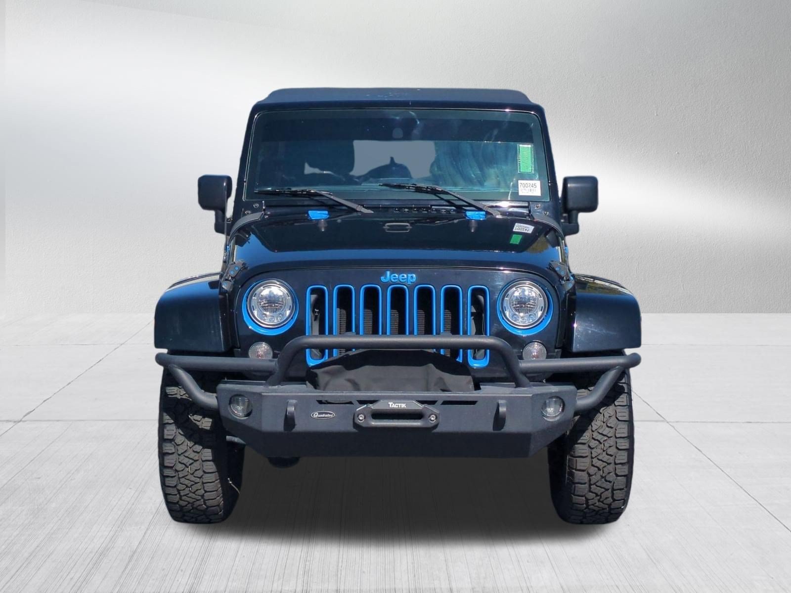 Used 2017 Jeep Wrangler Unlimited Sahara w/ Connectivity Group AWD/4WD image 8