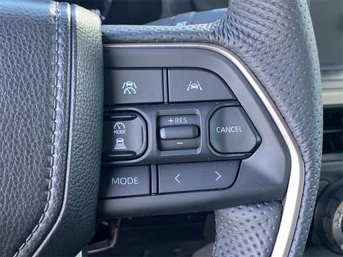 Used 2025 Toyota Tacoma TRD Sport image 25