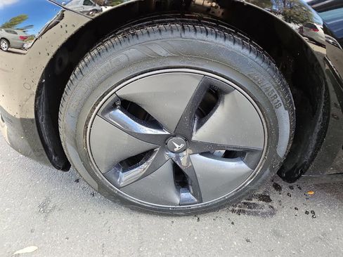 Used 2019 Tesla Model 3 Long Range image 31