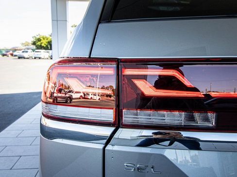 New 2026 Volkswagen Atlas SEL Premium R-Line AWD/4WD image 14