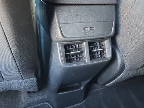 Certified 2026 Chevrolet Equinox LT FWD image 31