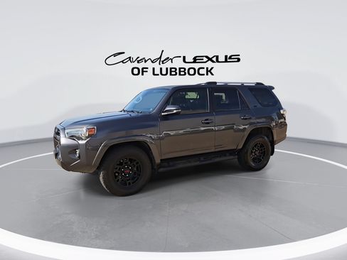 Used 2022 Toyota 4Runner SR5 Premium w/ Moonroof Package RWD image 5