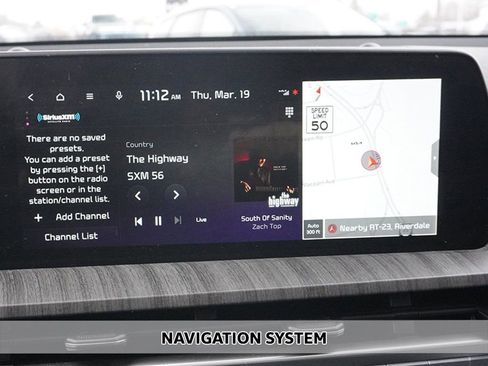 Used 2023 Kia Telluride EX w/ EX Captain's Chair Package image 3