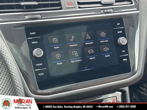 Used 2024 Volkswagen Tiguan SE R-Line AWD/4WD image 29