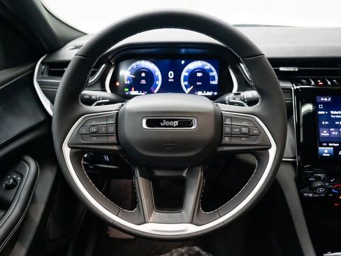 New 2026 Jeep Grand Cherokee Laredo AWD/4WD image 14