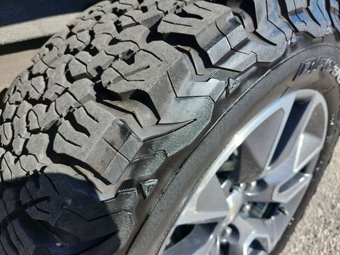 Used 2021 Chevrolet Silverado 1500 LT w/ Z71 Off-Road Package image 33