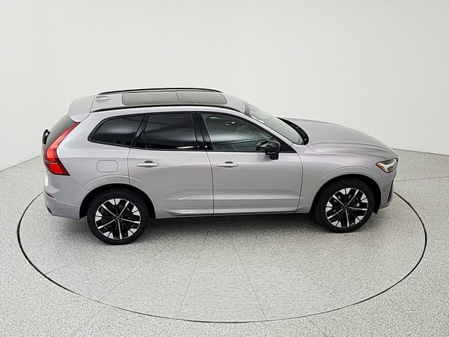 New 2026 Volvo XC60 B5 Plus w/ Protection Package Premier AWD/4WD image 16