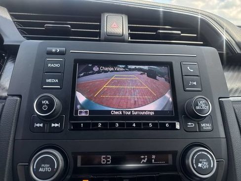 Used 2018 Honda Civic Sport image 19