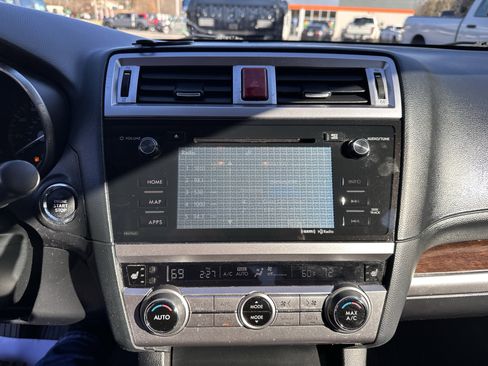 Used 2016 Subaru Outback 2.5i Limited image 24