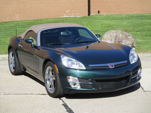 Used 2008 Saturn Sky w/ Premium Trim Package RWD image 32