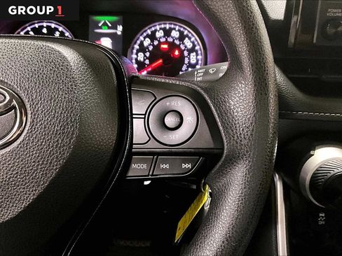 Used 2019 Toyota RAV4 LE image 24