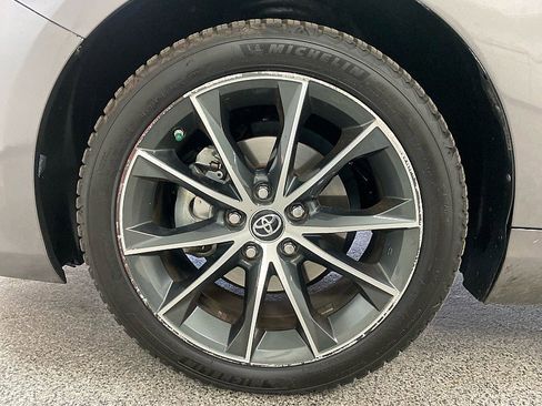 Used 2017 Toyota Camry XSE image 23