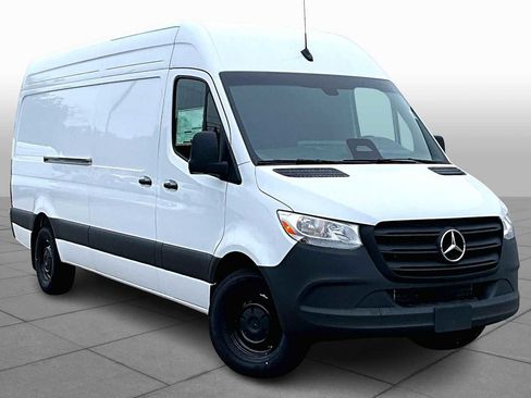 New 2025 Mercedes-Benz Sprinter 2500 image 2