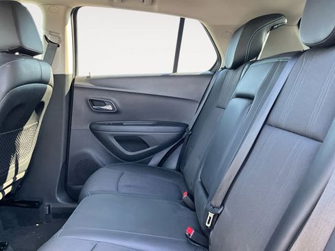 Used 2016 Chevrolet Trax LT w/ LT Convenience Package FWD image 15