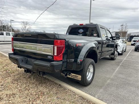Used 2022 Ford F350 Limited image 3