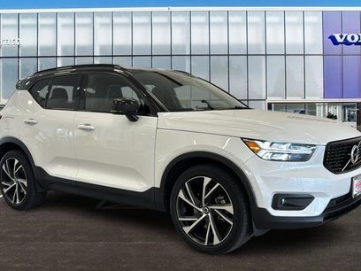 Used 2020 Volvo XC40 T5 R-Design