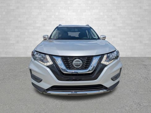 Used 2018 Nissan Rogue SV FWD image 6