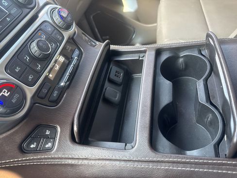 Used 2015 Chevrolet Suburban LTZ AWD/4WD image 41