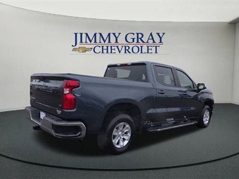 Used 2022 Chevrolet Silverado 1500 LT image 3