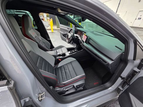 Used 2023 Volkswagen GTI Autobahn image 15