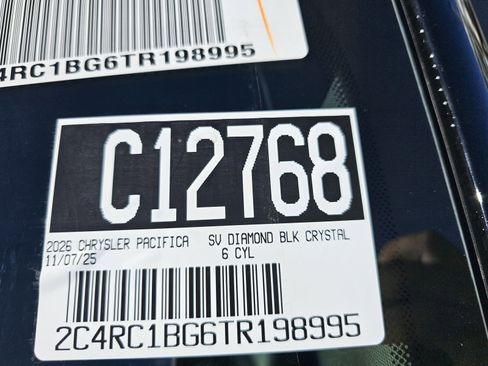 New 2026 Chrysler Pacifica Select image 11