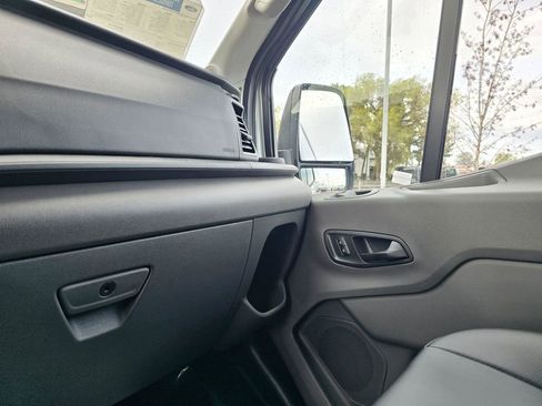 New 2026 Ford Transit 250 148 Medium Roof RWD image 25