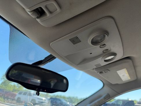 Used 2011 Chevrolet Traverse LS FWD image 30