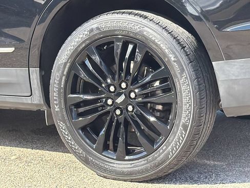 Used 2018 Cadillac XT5 Premium Luxury FWD image 9